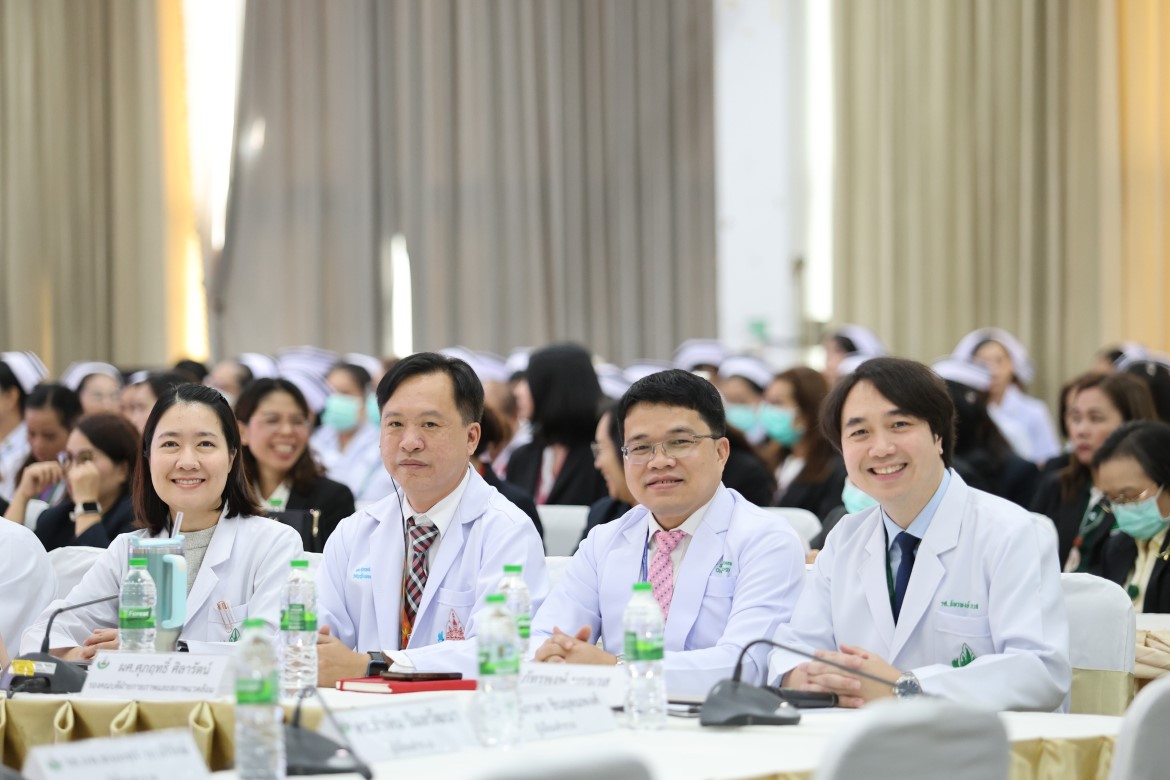 คณะแพทยศาสตร์ ให้การต้อนรับคณะเยี่ยมสำรวจการรับรองกระบวนการคุณภาพขั้นก้าวหน้า ( Advanced HA)